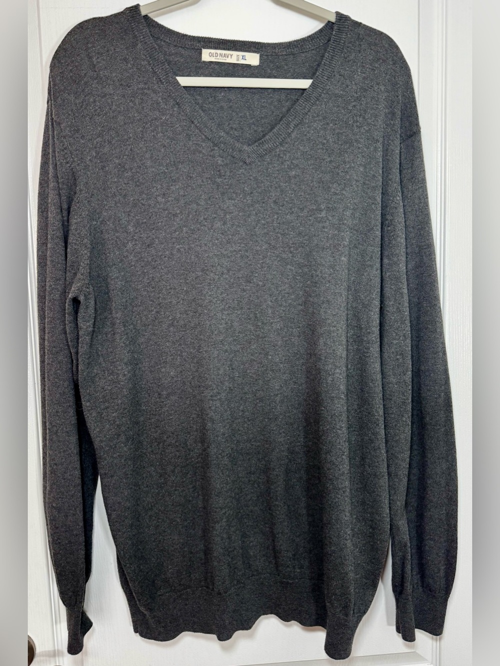 Old Navy Men's Dark Gray V-Neck Sweater #1858